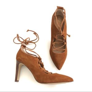 Lace up suede Tahari pump Sz 7